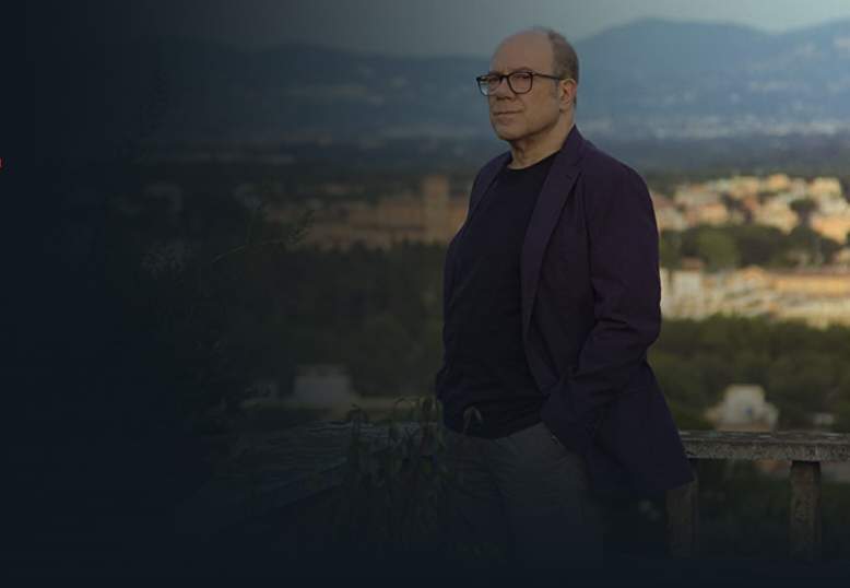 Amazon Prime to air the biopic Vita da Carlo with the famous Italian actor Verdone